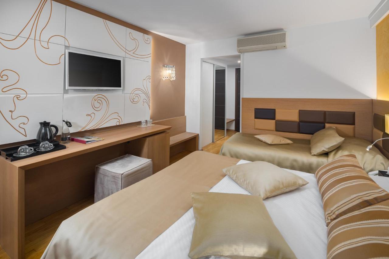 Hotel Cittar Novigrad Istria Exterior foto
